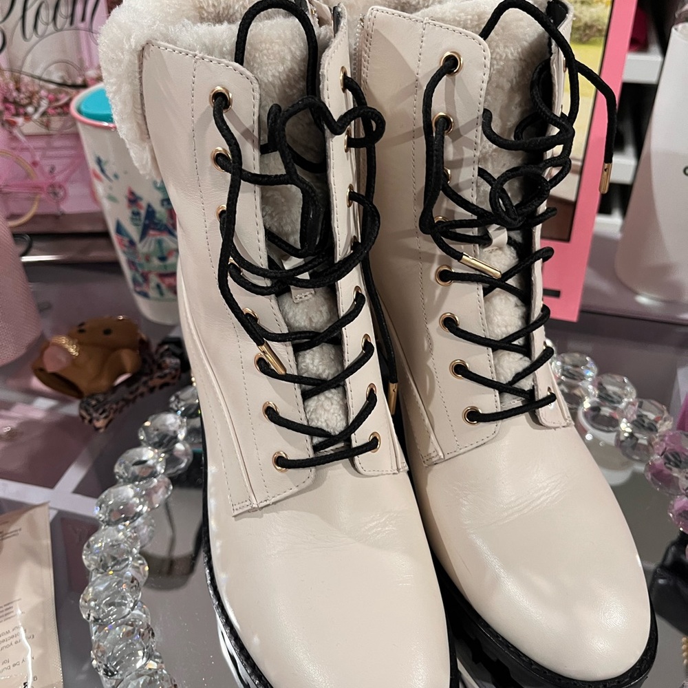 Brand new winter boots